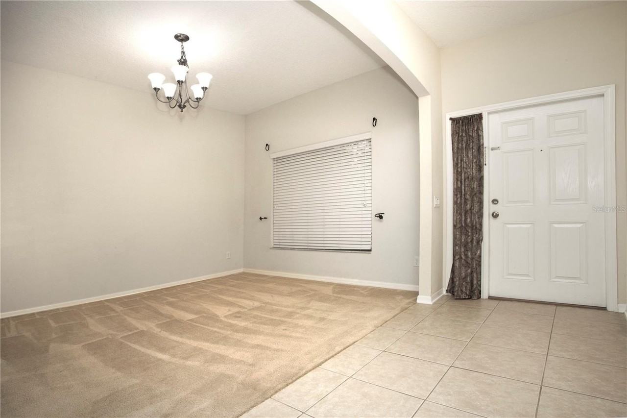 1319 Rowantree Dr - Photo 5 of 31