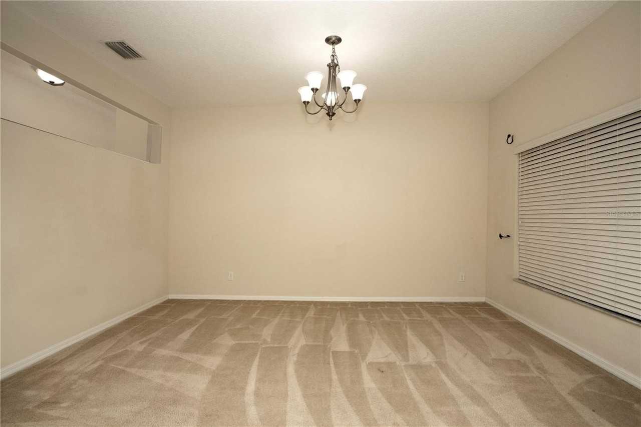 1319 Rowantree Dr - Photo 6 of 31
