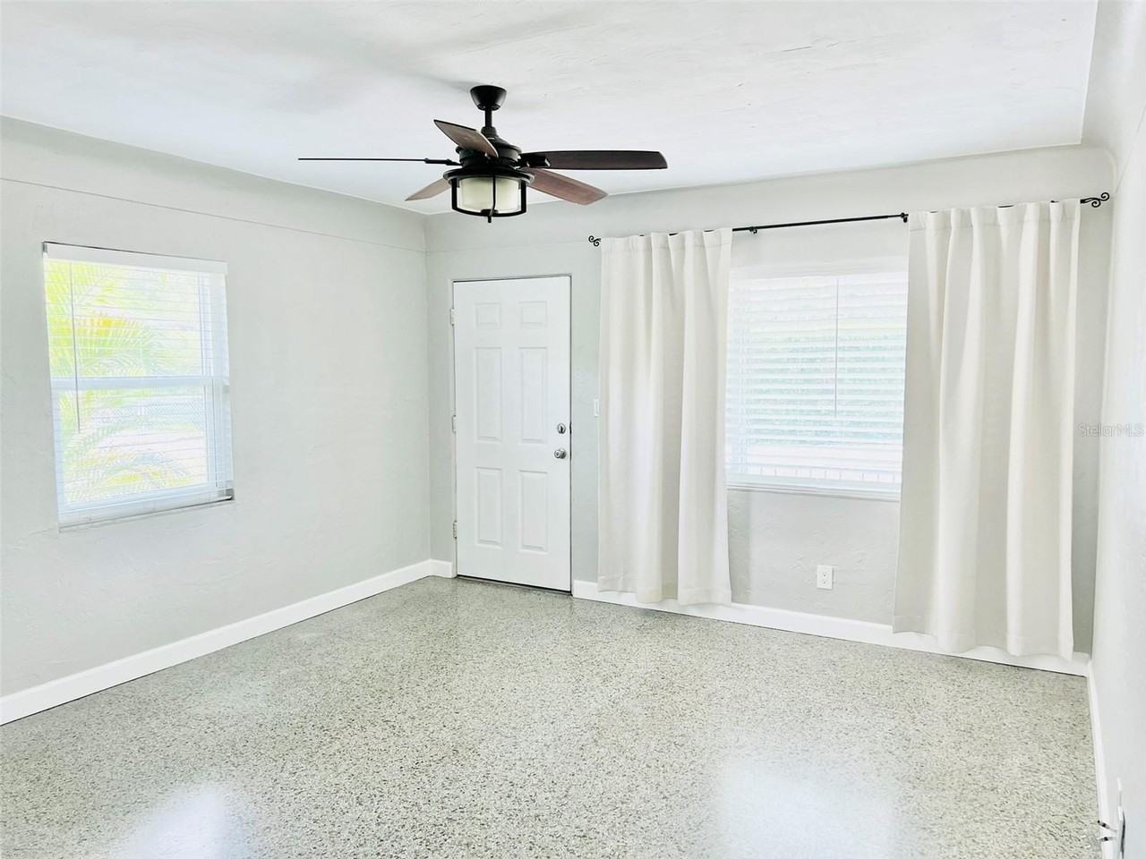 797 W Harbor Dr S - Photo 5 of 19