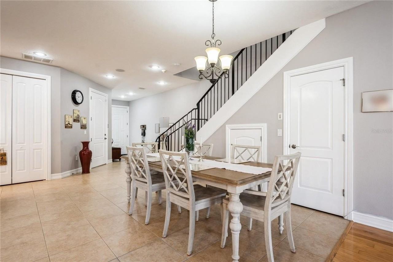 10422 La Mirage Ct - Photo 4 of 35