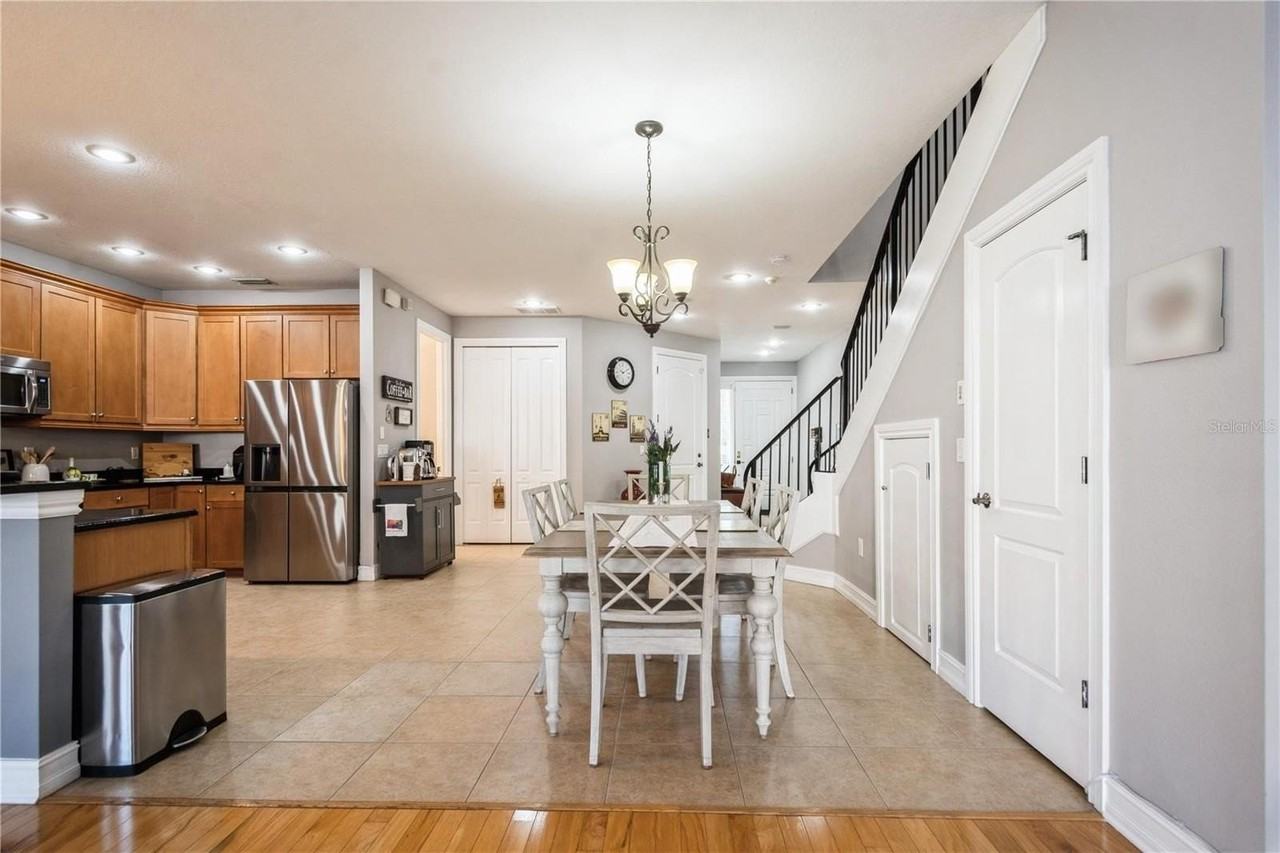 10422 La Mirage Ct - Photo 5 of 35
