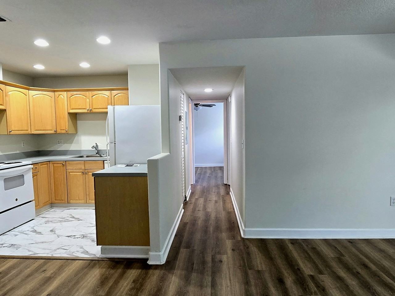 940 Lake Destiny Road Unit H - Photo 3 of 14