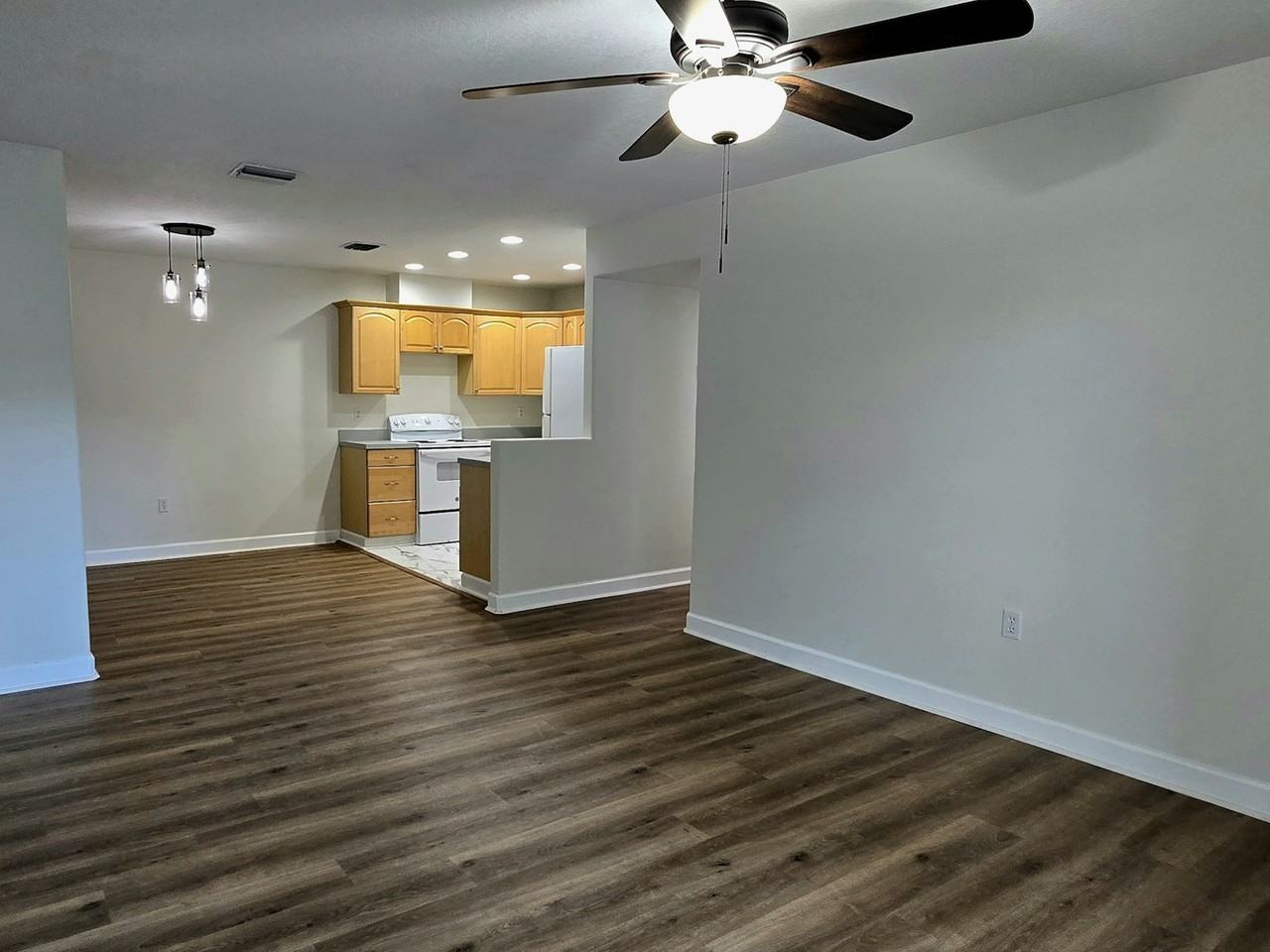 940 Lake Destiny Road Unit H - Photo 5 of 14
