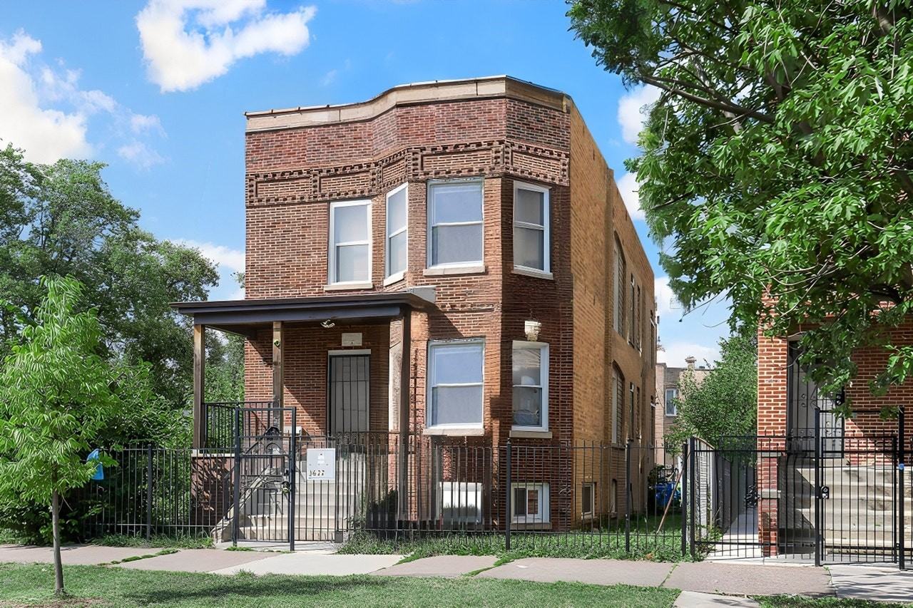 3622 West Franklin Boulevard, Unit Garden - Photo 2 of 13