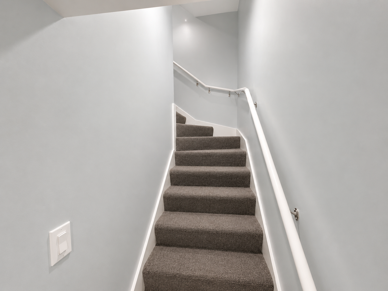 3622 West Franklin Boulevard, Unit Garden - Photo 3 of 13