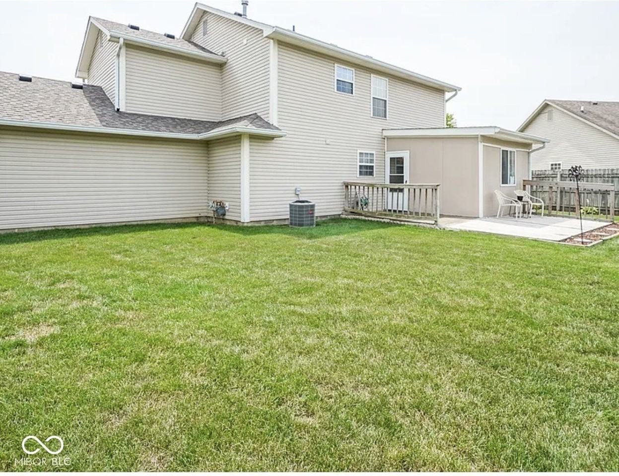 11052 Oakspring Dr - Photo 3 of 28