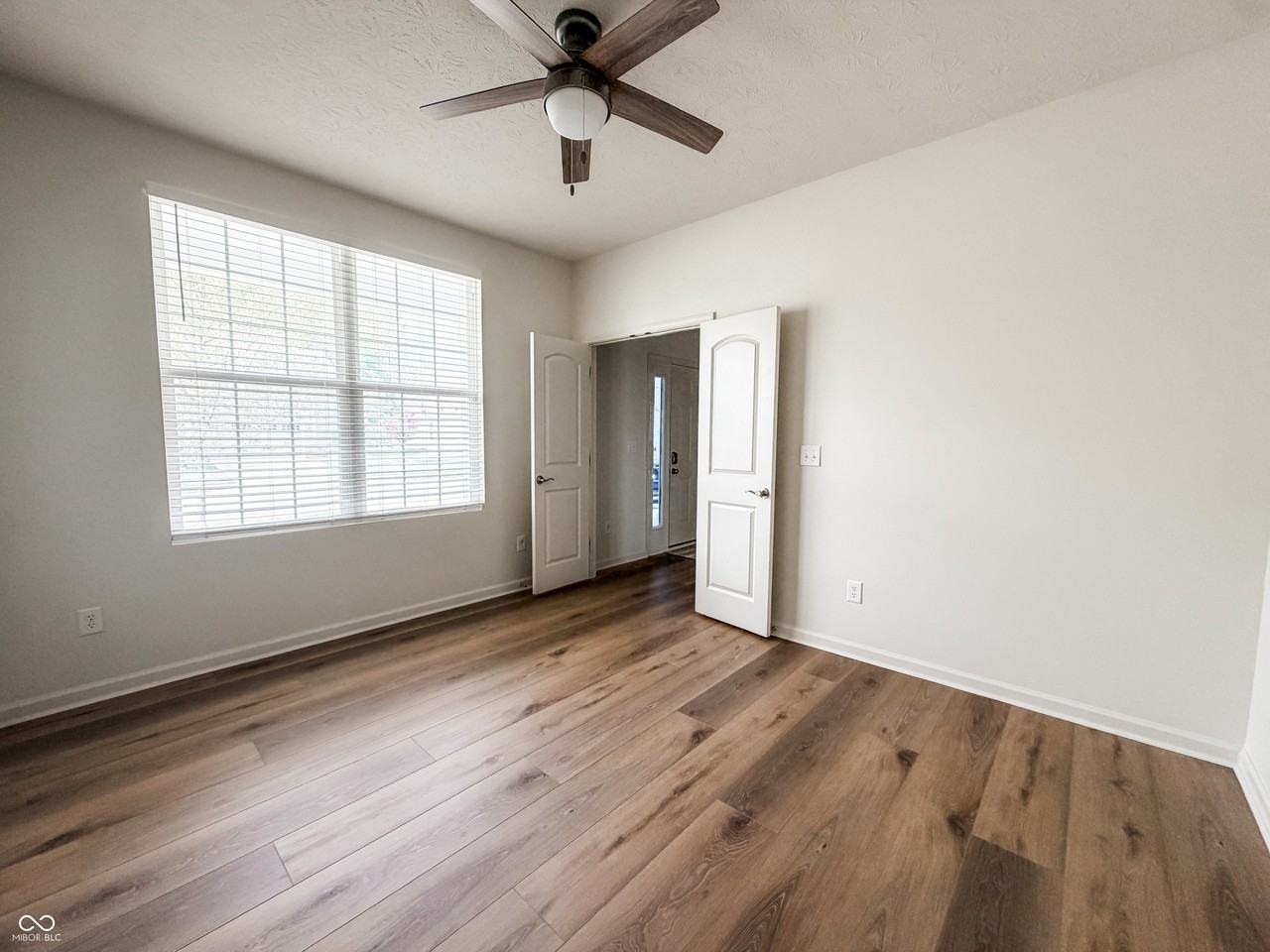 4793 Sherlock Dr - Photo 4 of 24