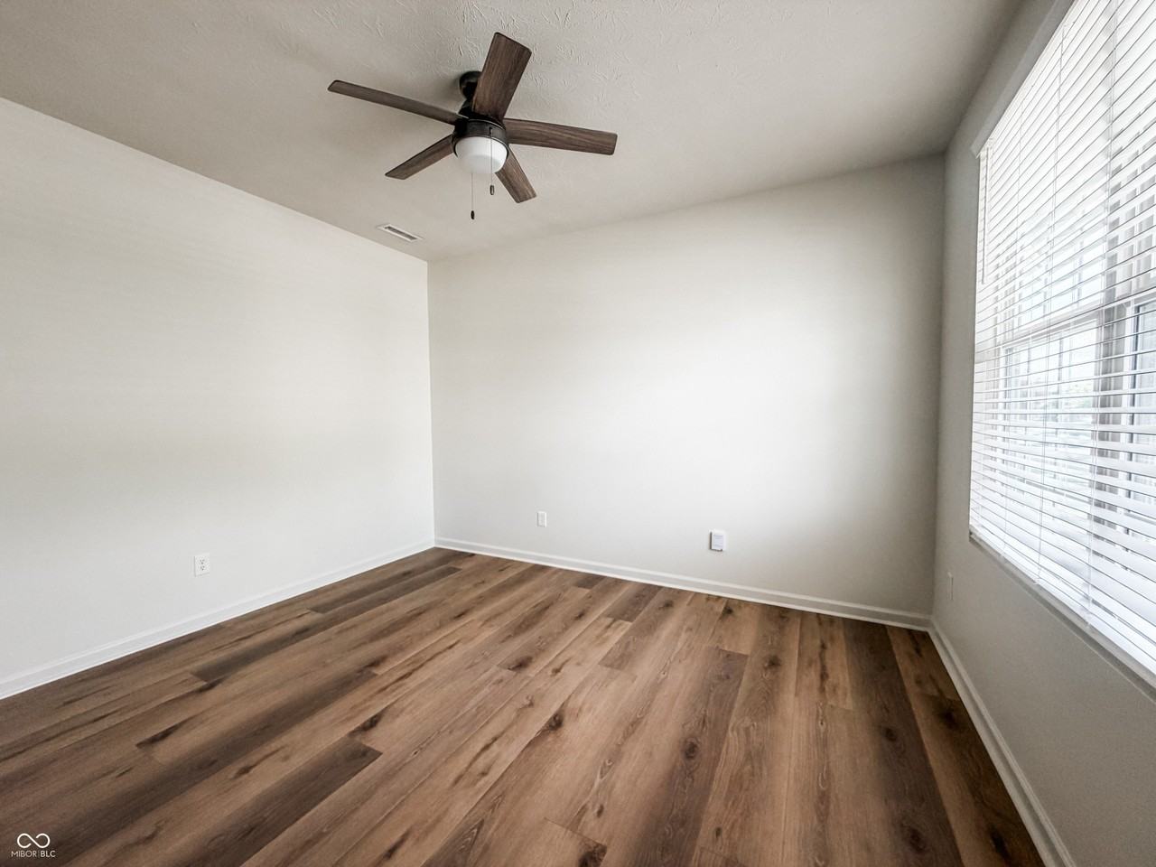 4793 Sherlock Dr - Photo 5 of 24
