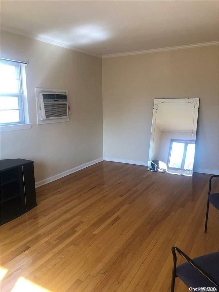 220 Pershing Pkwy - Photo 3 of 19