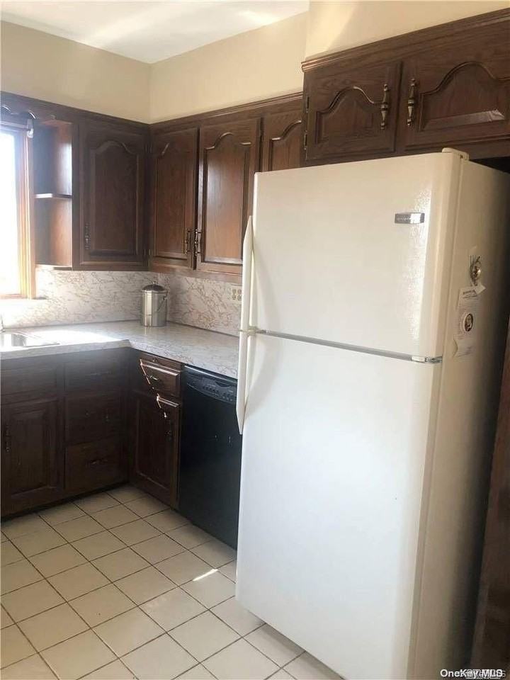 220 Pershing Pkwy - Photo 5 of 19