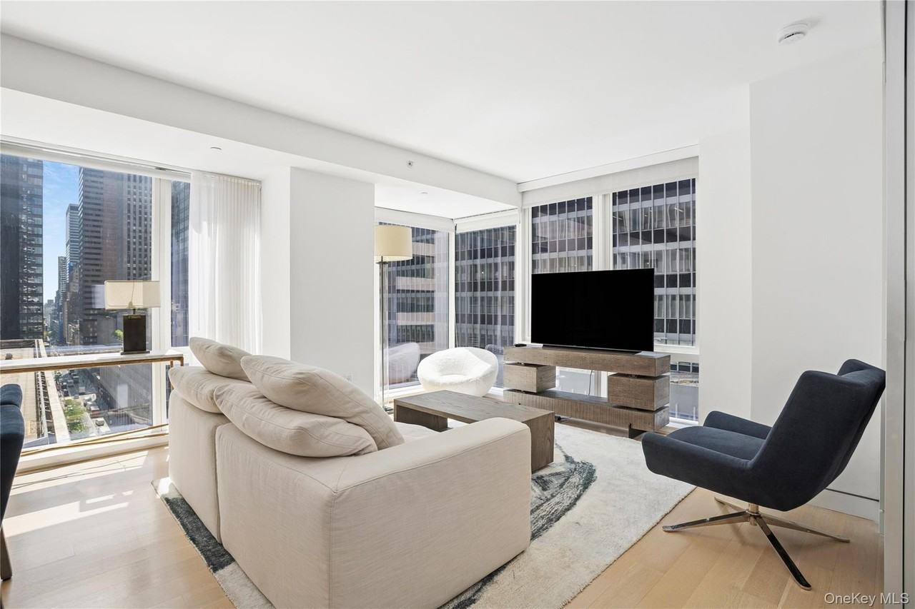 135 W 52nd St #16E - Photo 2 of 16