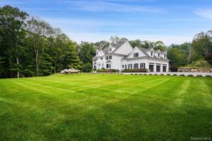featured image of 487 Bedford Center Rd