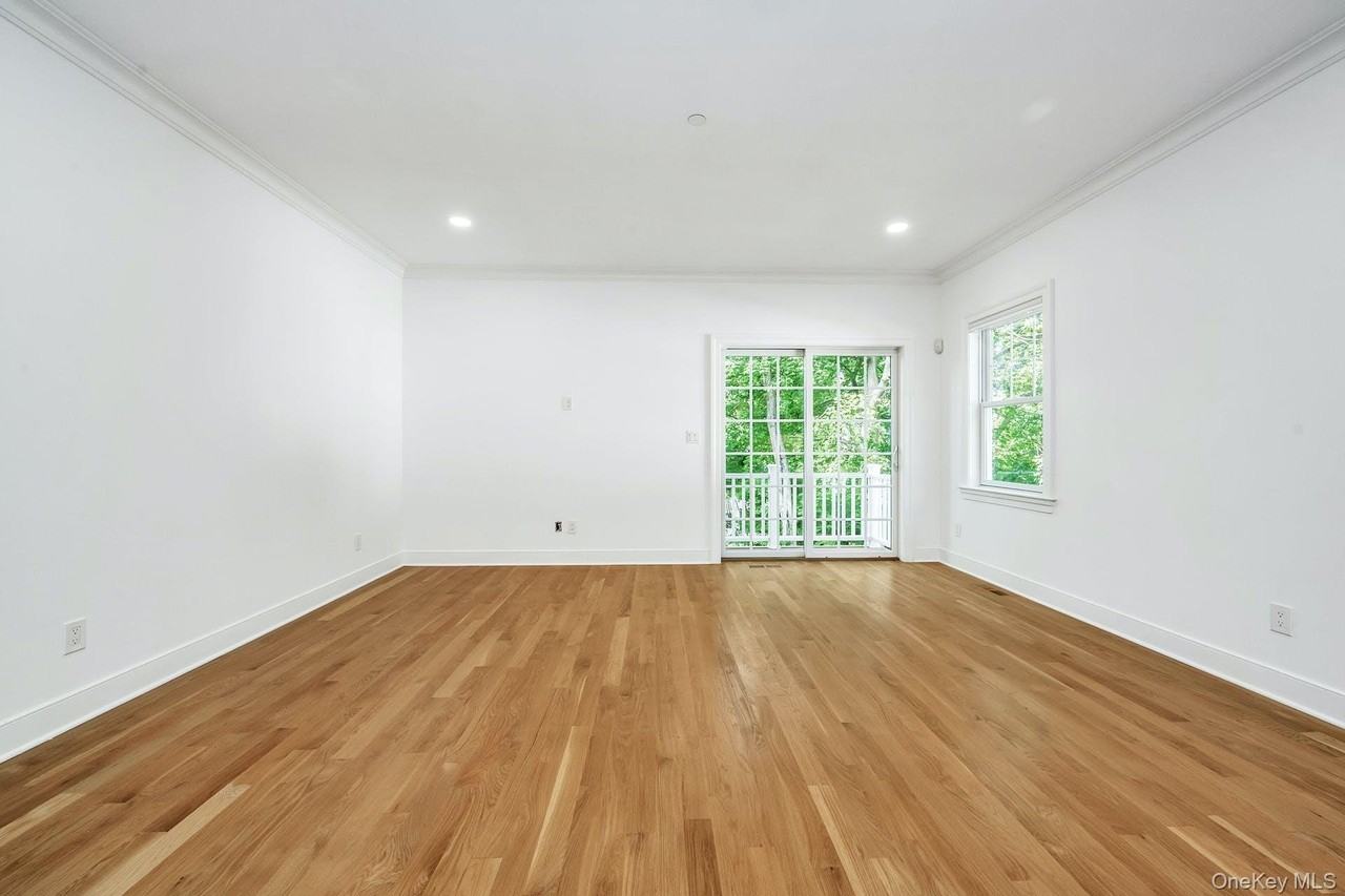 233A Lincoln Ave E - Photo 6 of 32