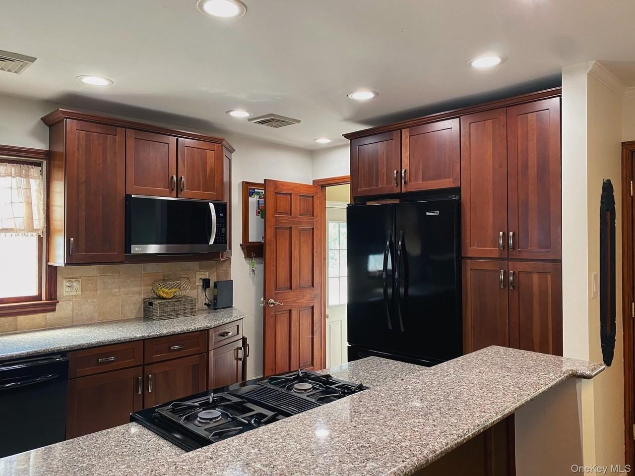 19 Stewart St - Photo 6 of 18