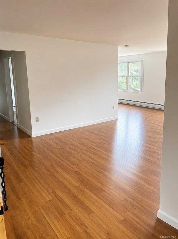 451 Sierra Vista Ln - Photo 4 of 9