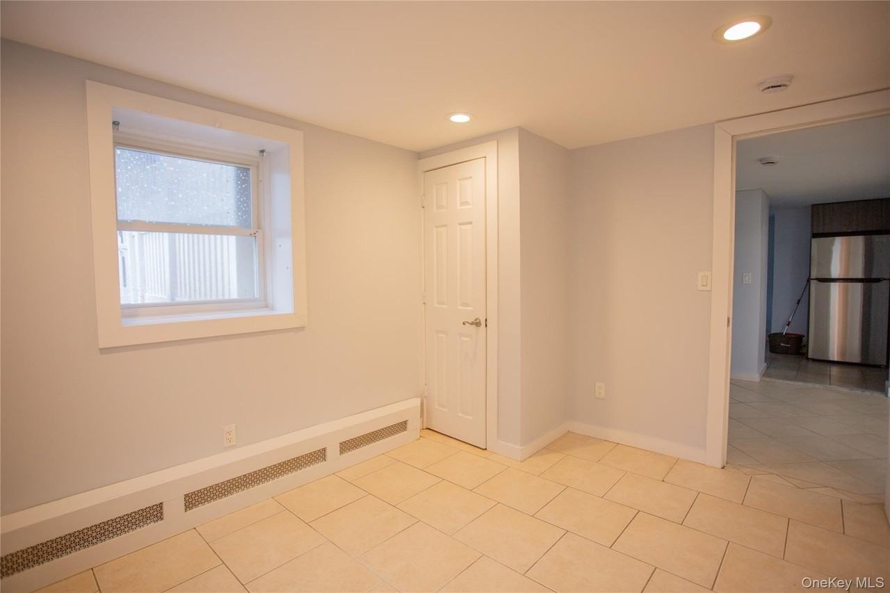 251 W Broadway #101 - Photo 5 of 14