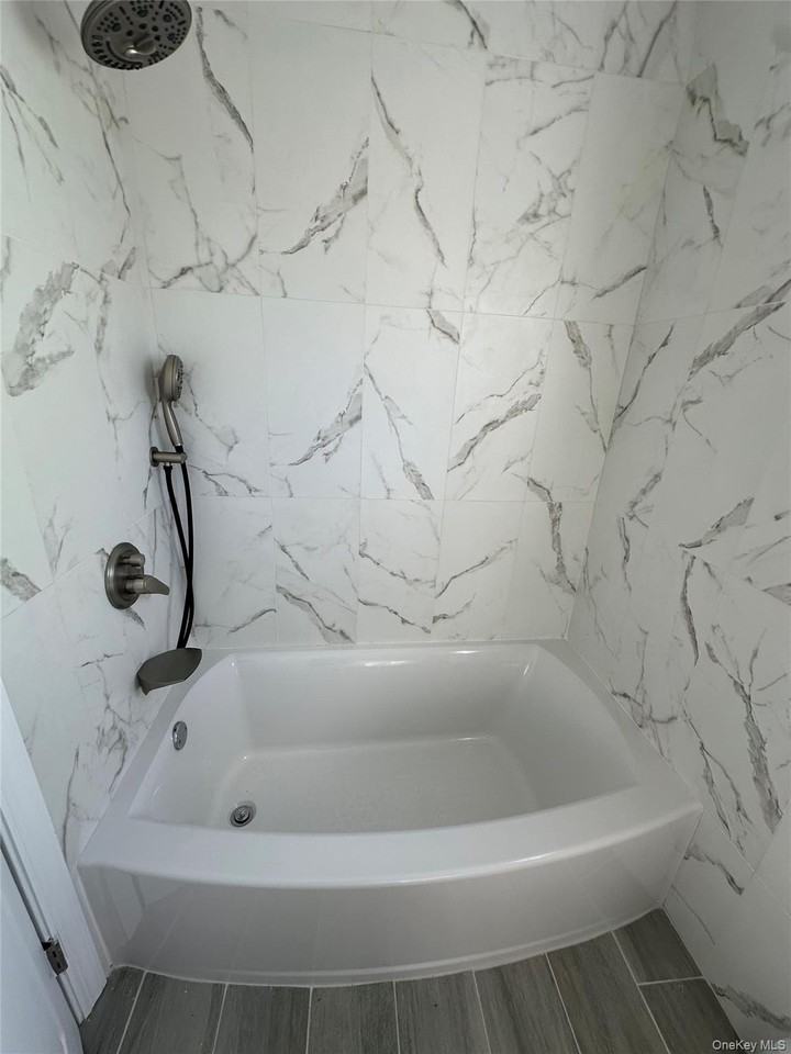 2040 41st St #2 - Photo 4 of 16