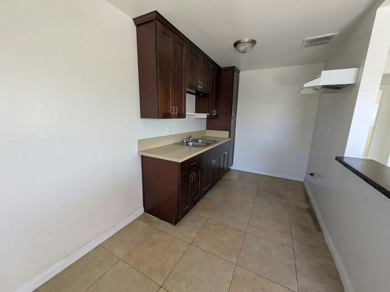1056 Wallgreen Street, Unit 1056 Wallgreen St - Photo 2 of 9