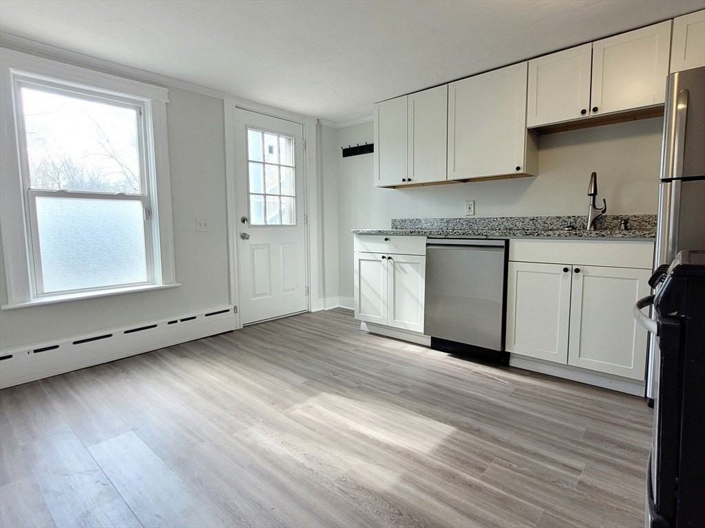 28 Whitney St #6 - Photo 4 of 13