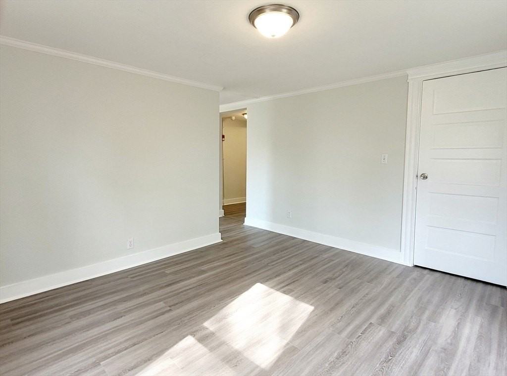 28 Whitney St #6 - Photo 5 of 13