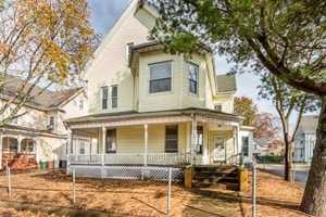 featured image of 1190 Warren Ave #2