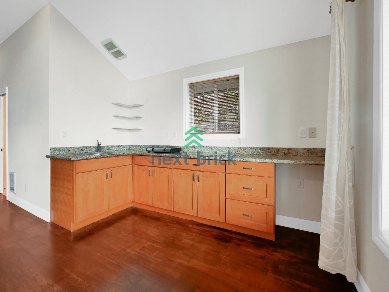11012 86th Ave Ne #C - Photo 5 of 9