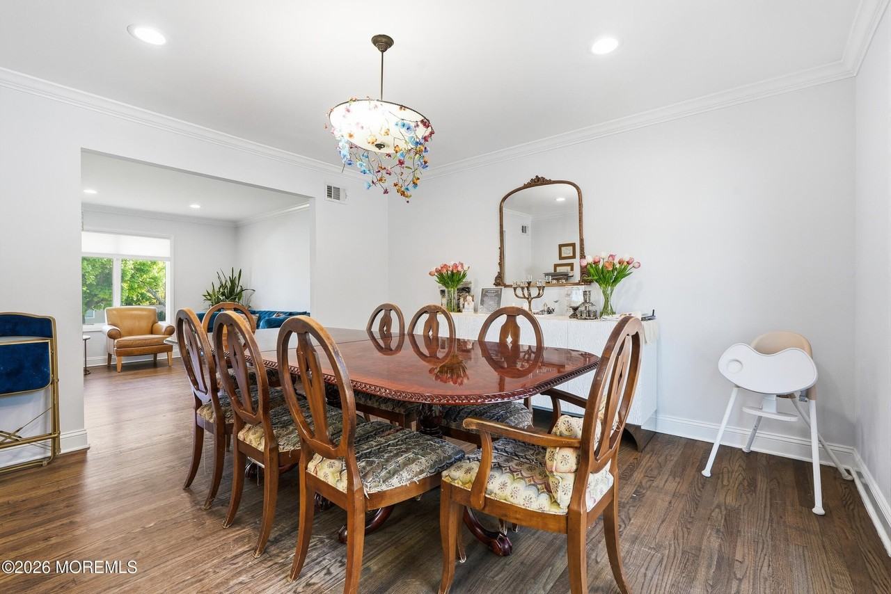 295 Jersey Ave - Photo 6 of 31