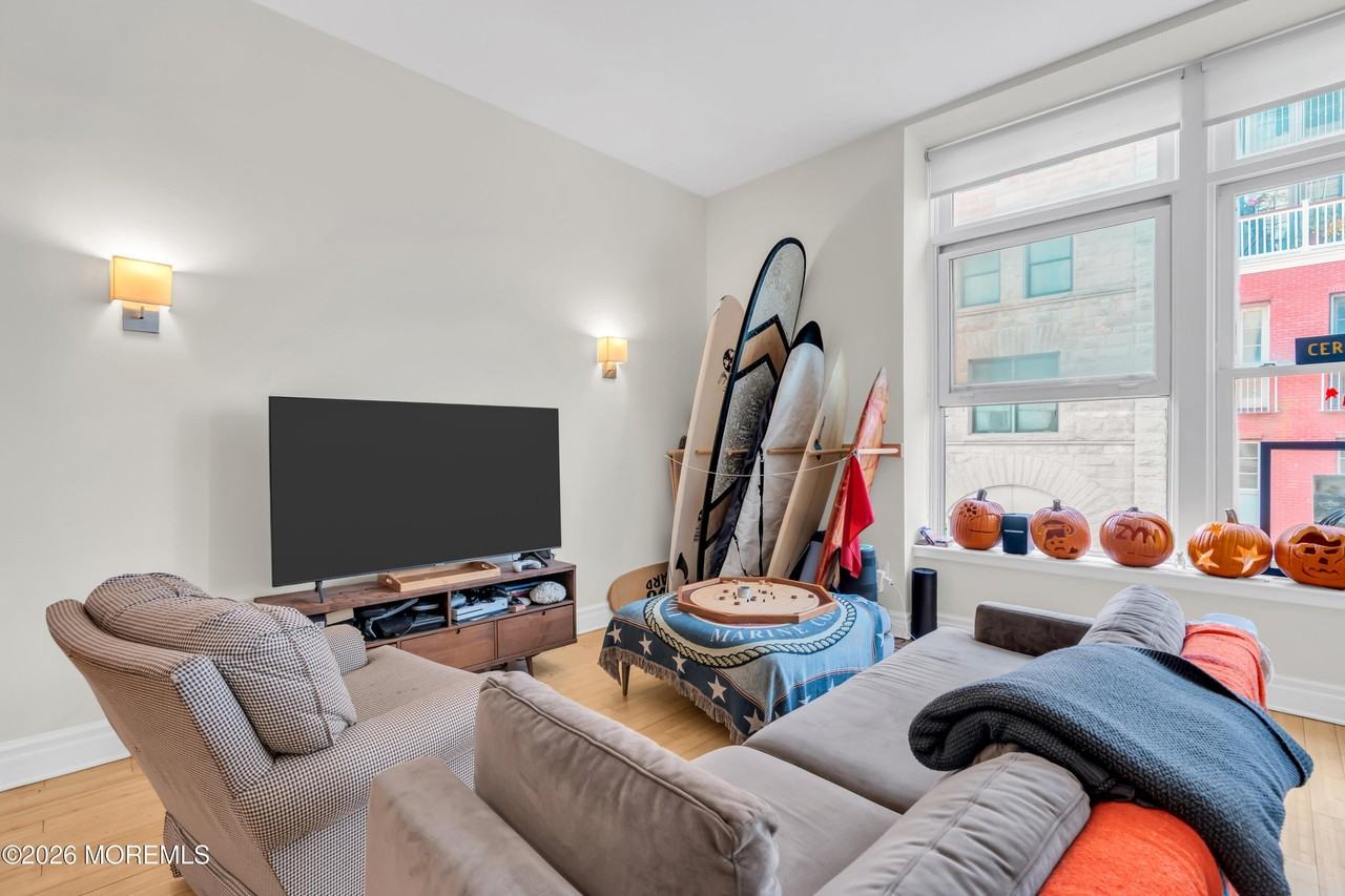 300 Emory St #301 - Photo 4 of 17