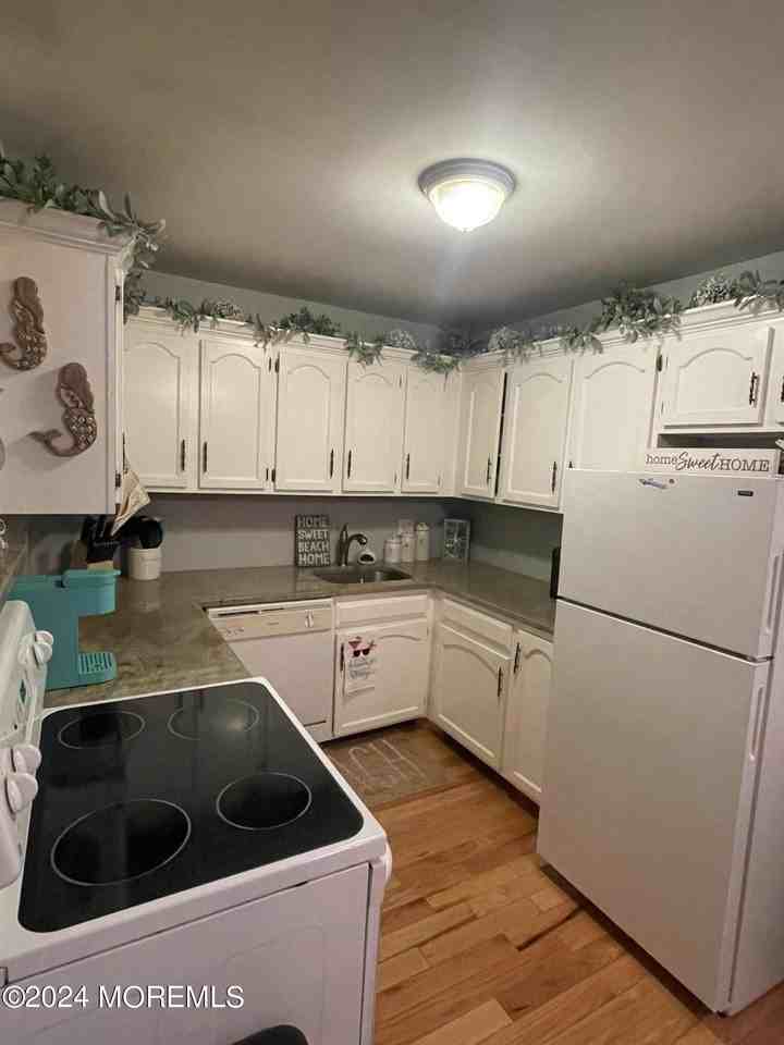 330 Shore Drive #24 - Photo 6 of 12