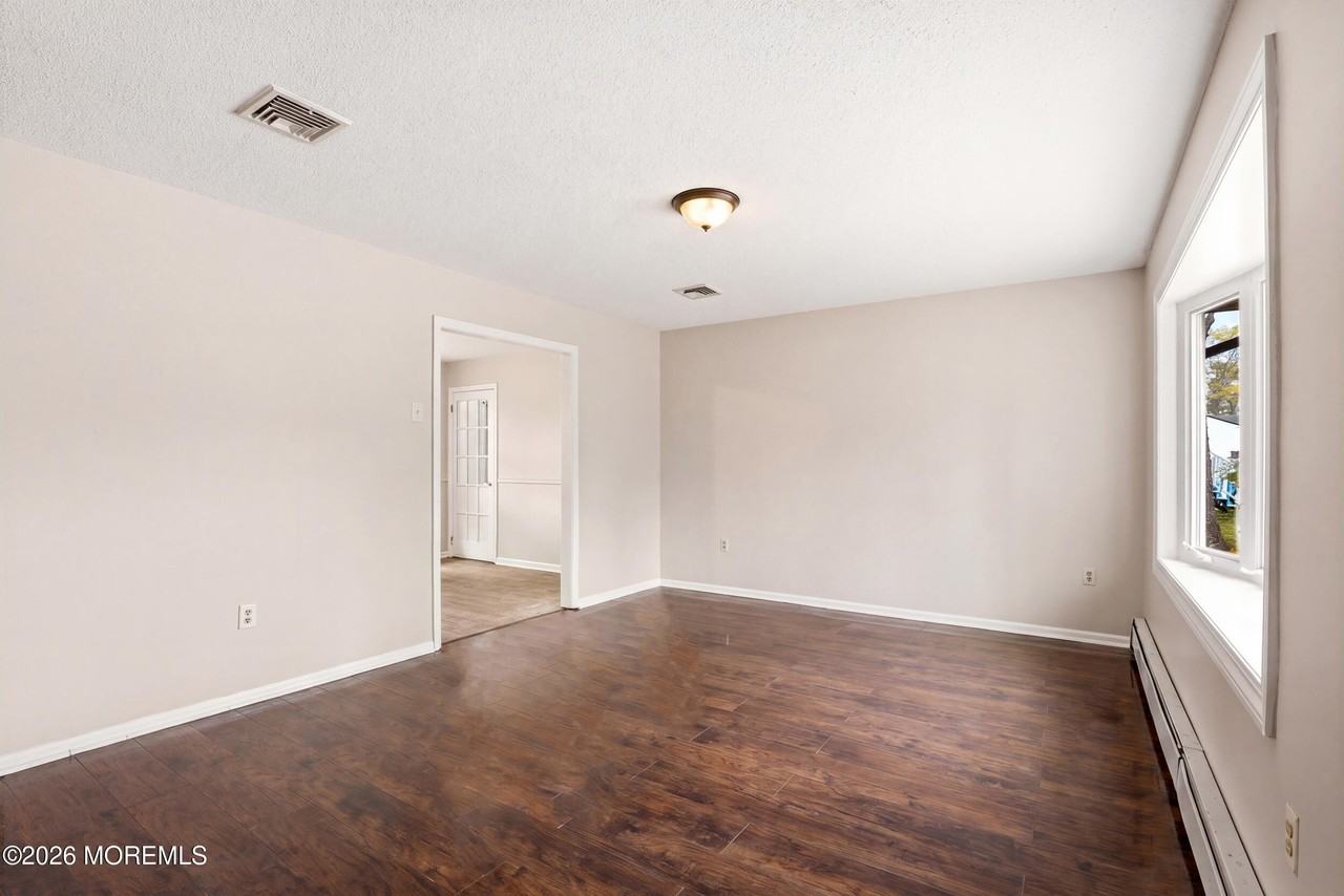 19 Oakleaf Dr - Photo 6 of 12