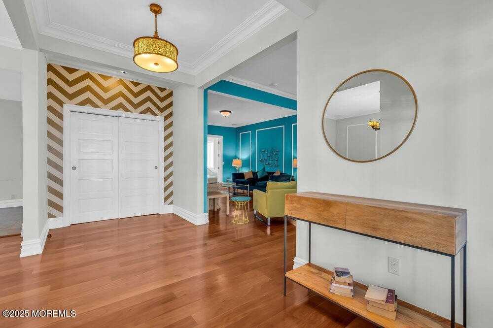 206 3rd Ave #1 - Photo 5 of 21