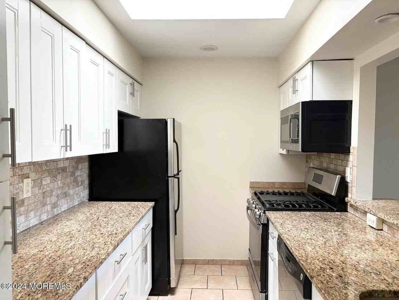 504 Crawford St - Photo 3 of 8