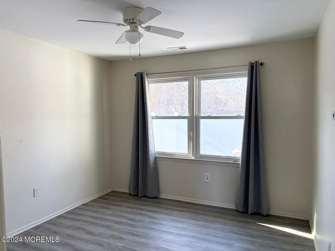504 Crawford St - Photo 4 of 8
