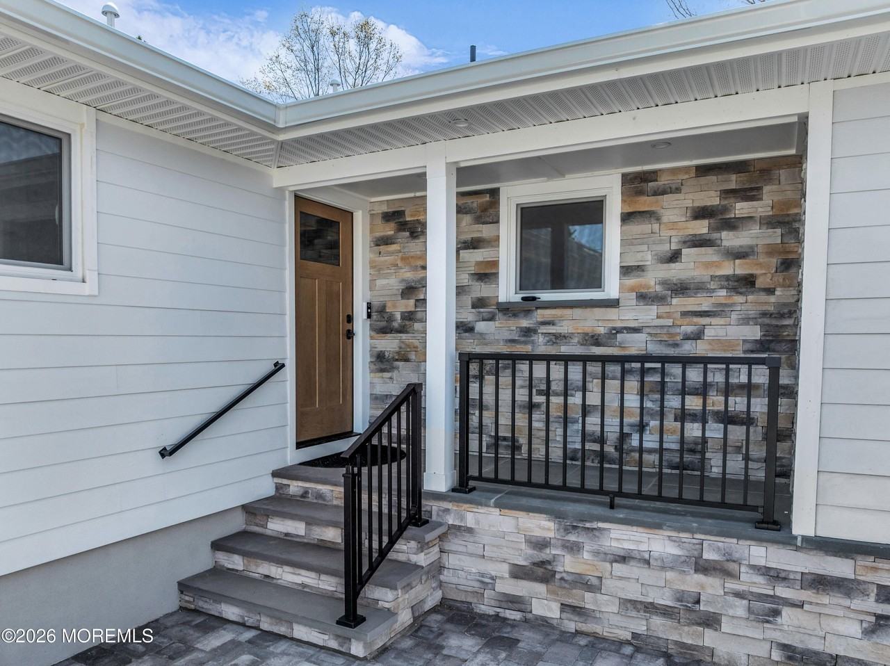 1199 Canal Ave - Photo 3 of 30