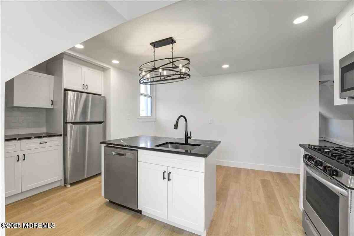 295 Westwood Ave #4 - Photo 6 of 14