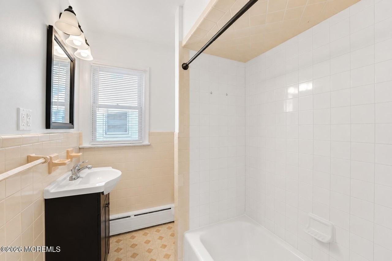 1 Gaston Ave - Photo 6 of 11