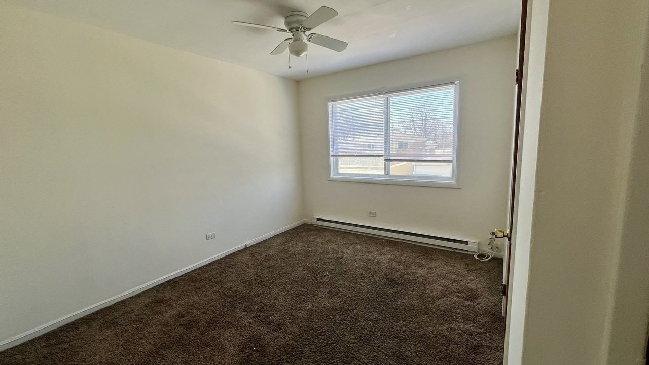 9106 S Halsted St #2W - Photo 7 of 11