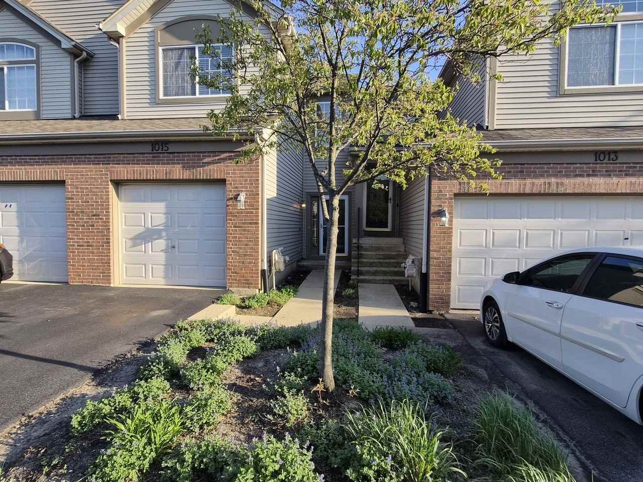 1015 Woodview Ct #1015 - Photo 4 of 35