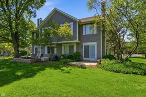 featured image of 934 Surrey Ln #2