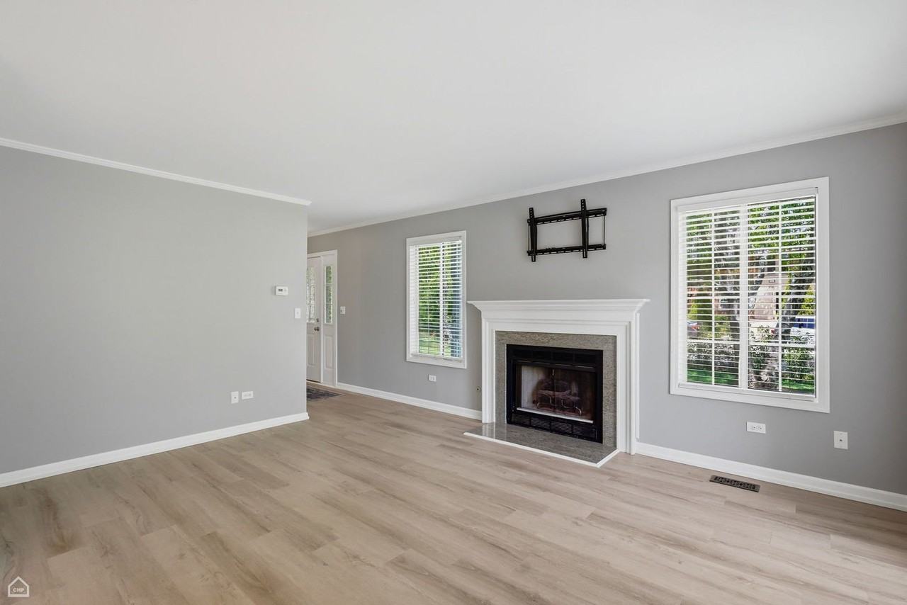 934 Surrey Ln #2 - Photo 6 of 31