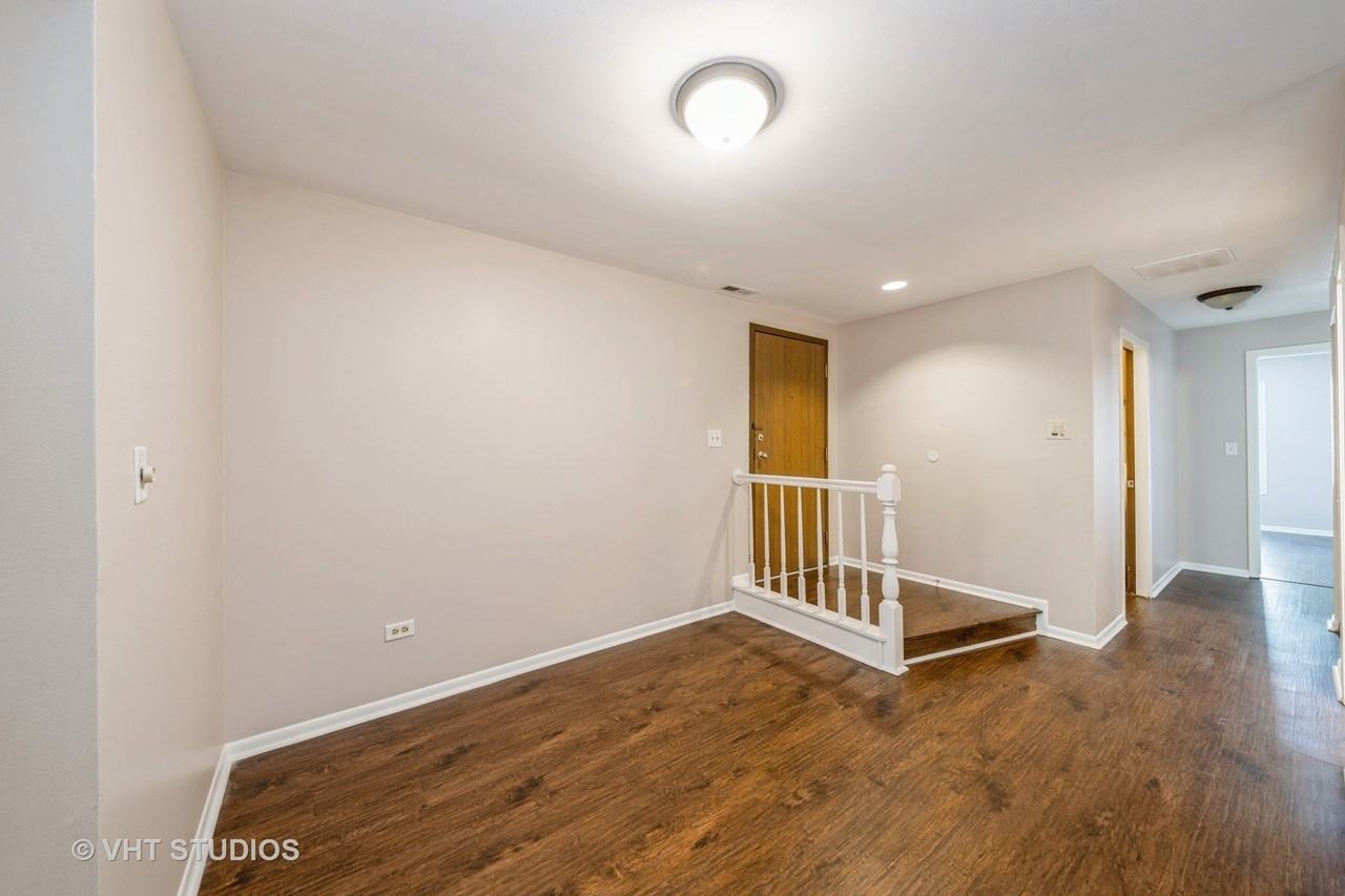 841 Cross Creek Ct #C - Photo 4 of 21
