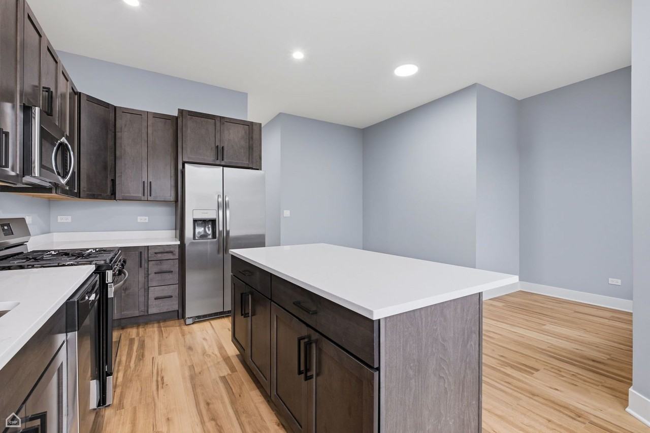 1544 S Sawyer Ave #2 - Photo 6 of 16