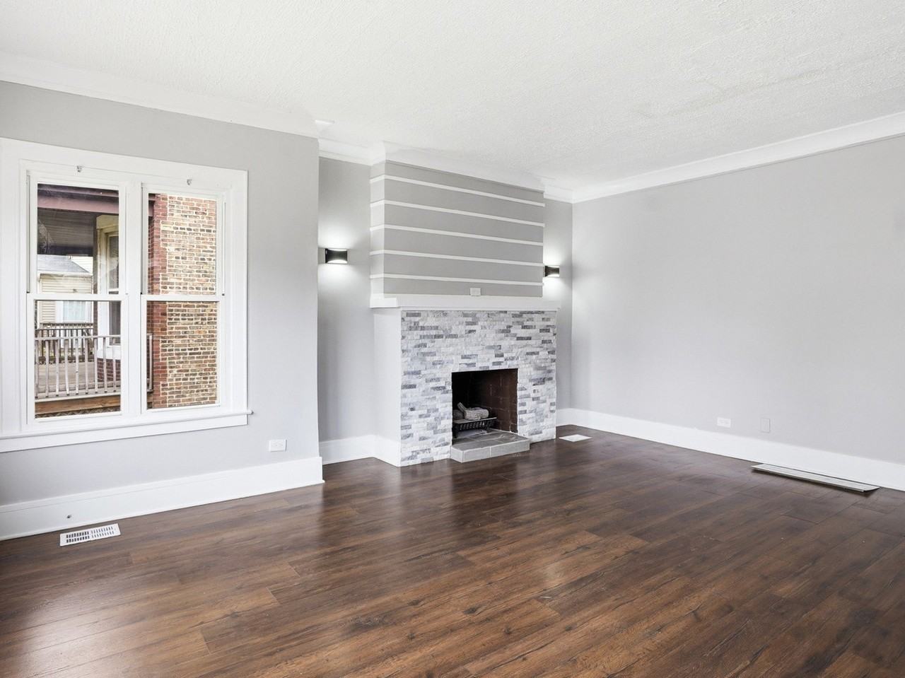 7815 S Emerald Ave - Photo 4 of 15