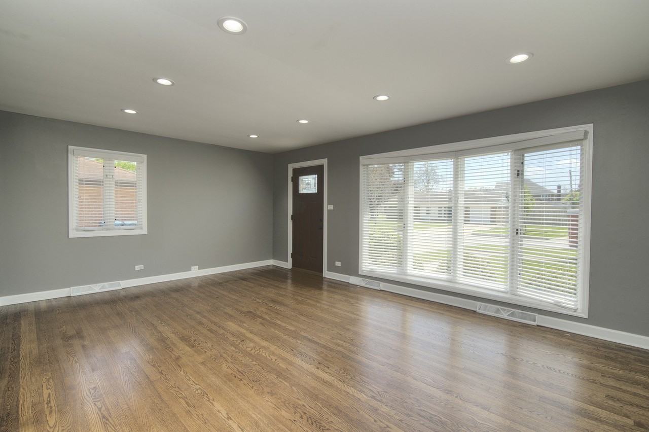 367 W Fremont Ave - Photo 4 of 32