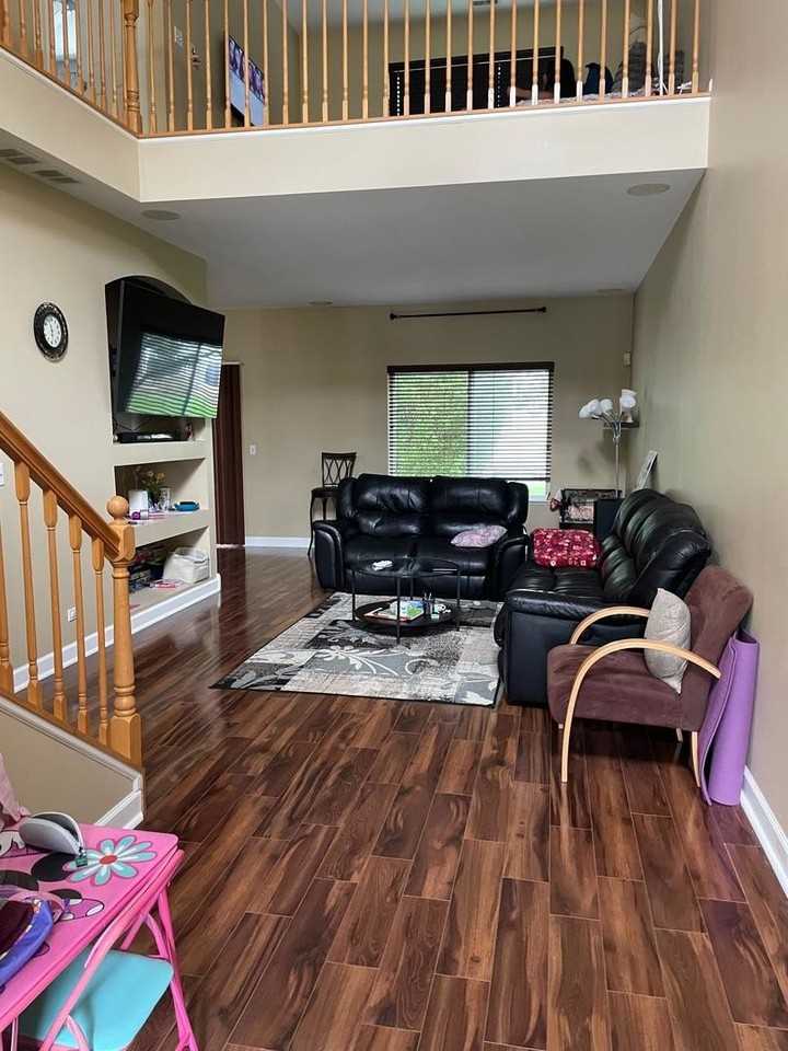 2277 Stoughton Dr - Photo 3 of 24