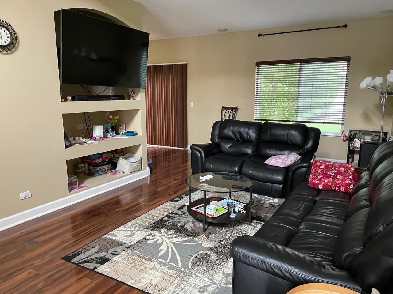 2277 Stoughton Dr - Photo 5 of 24