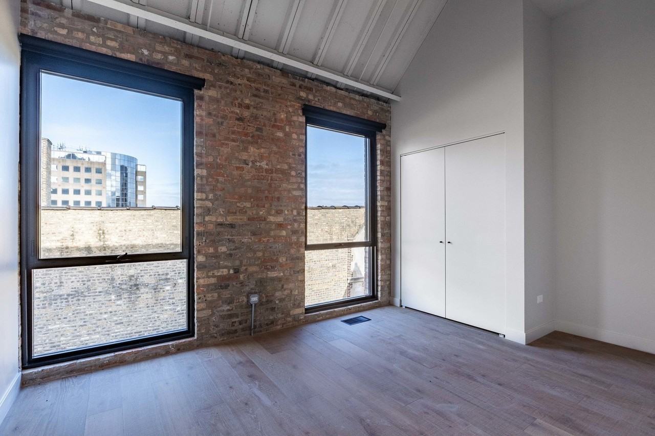 1706 Sherman Ave #301 - Photo 2 of 13