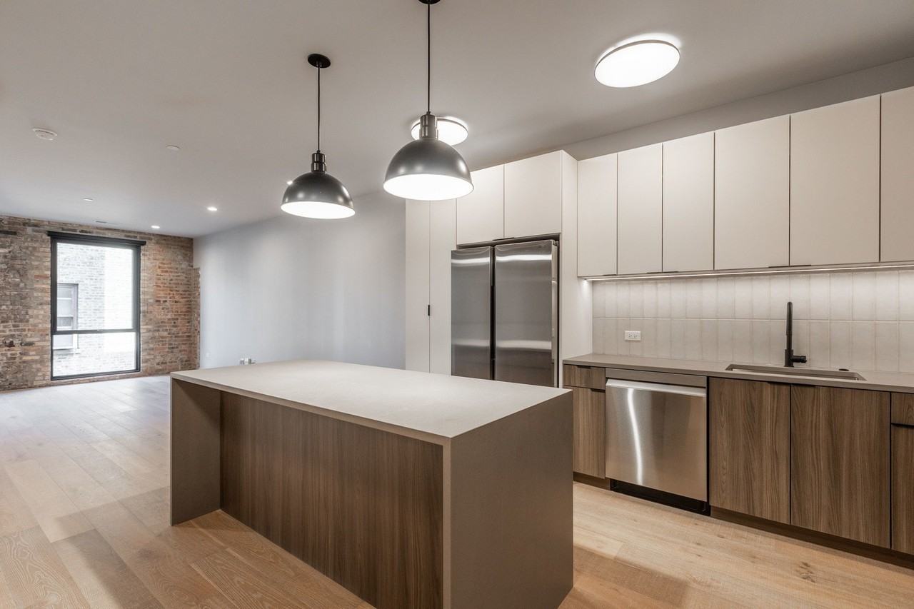 1706 Sherman Ave #301 - Photo 6 of 13