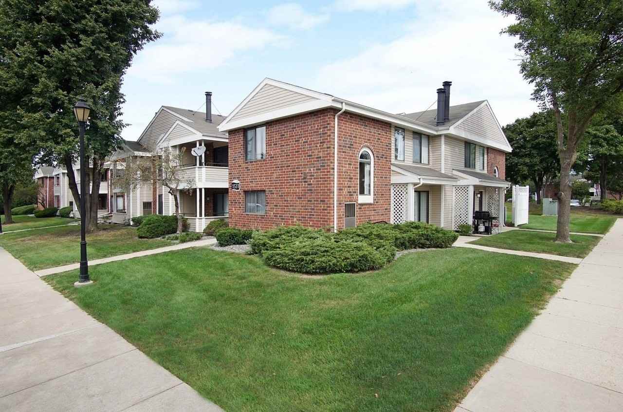 1511 Westminster Dr #204