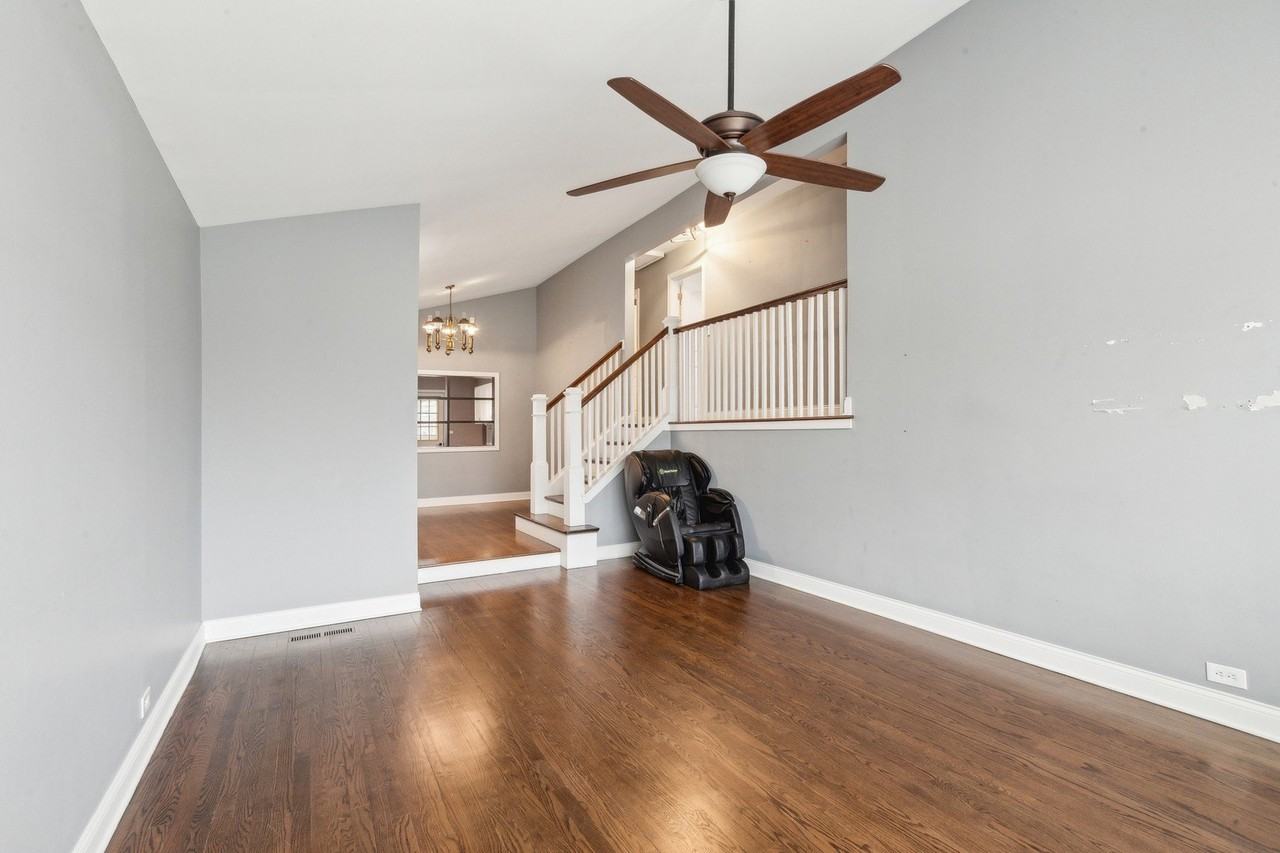 244 Glendale Rd - Photo 5 of 20